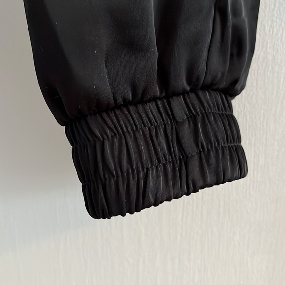 Fun silky joggers - Picture 3 of 8